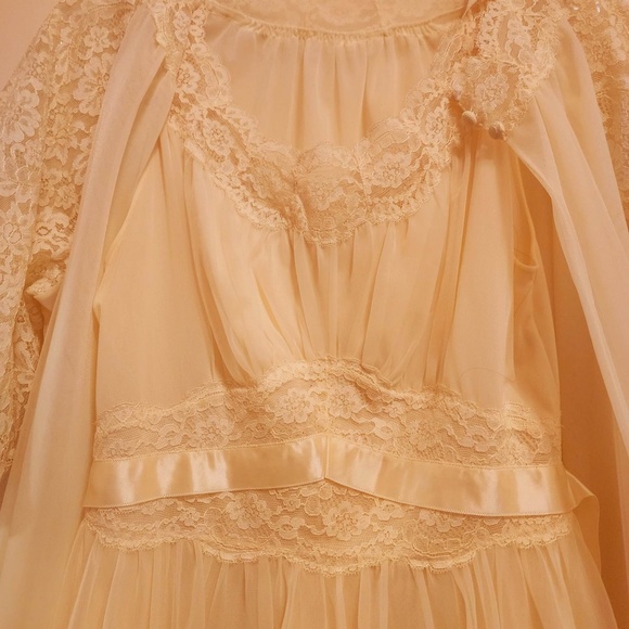 Vintage 60s 2pc Vanity Fair Peignoir Set Knee Length Nylon Chiffon Gown/Robe 32 - Picture 5 of 13